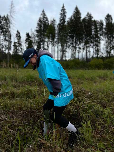 Высаживаем деревья вместе с Siberian Wellness